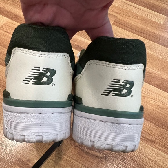 New Balance 550 - Picture 2 of 14